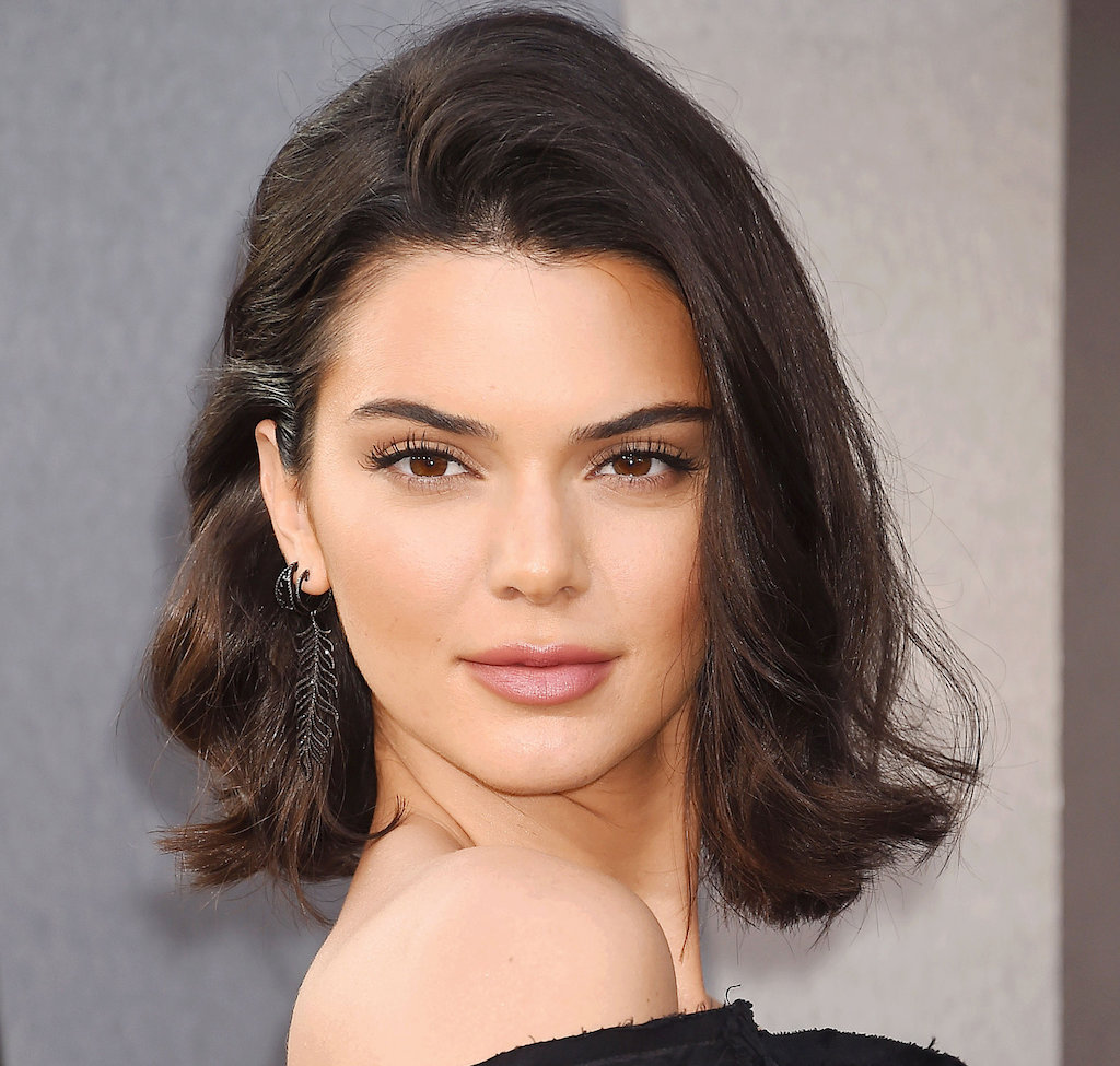 ClioMakeUp-venire-bene-foto-selfie-kendall-jenner-trucchetti-come-trucco-make-up-pose-celeb-18