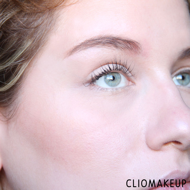 cliomakeup-recensione-illuminante-bronzer-make-me-glow-essence-14