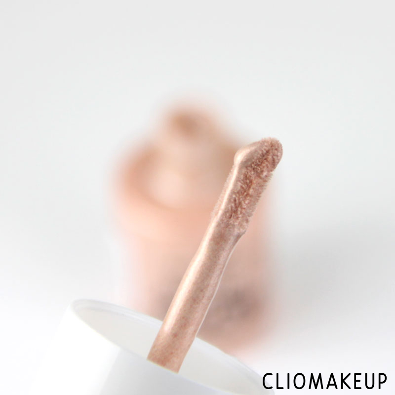 cliomakeup-recensione-illuminante-bronzer-make-me-glow-essence-3