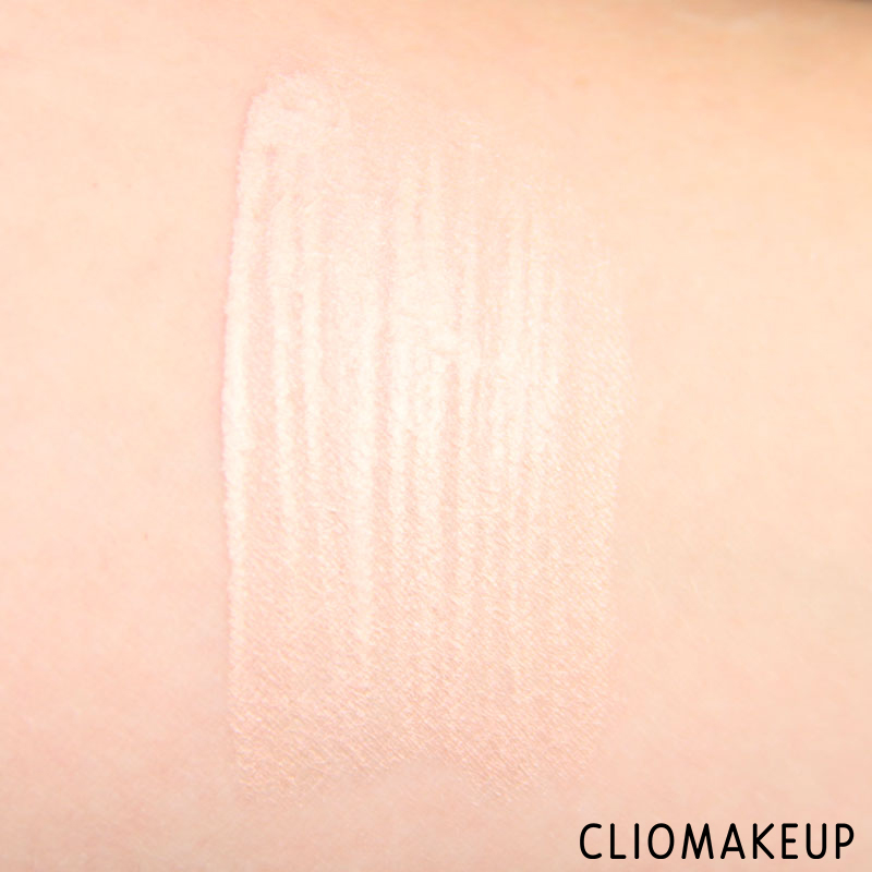 cliomakeup-recensione-illuminante-bronzer-make-me-glow-essence-6