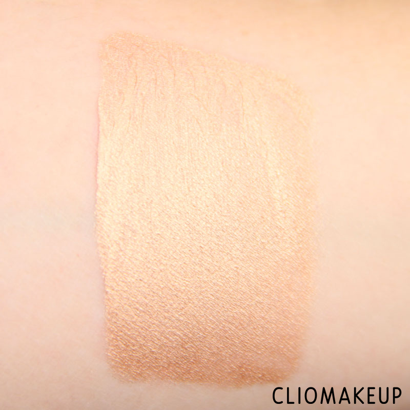 cliomakeup-recensione-illuminante-bronzer-make-me-glow-essence-9