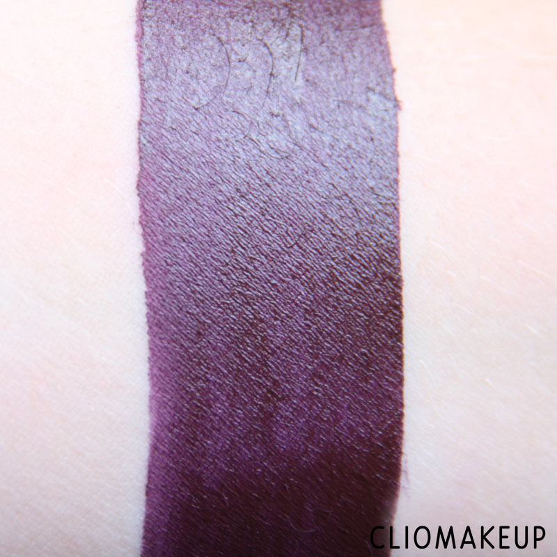 cliomakeup-recensione-rossetti-liquidi-instant-colour-matte-liquid-lip-colour-kiko-6