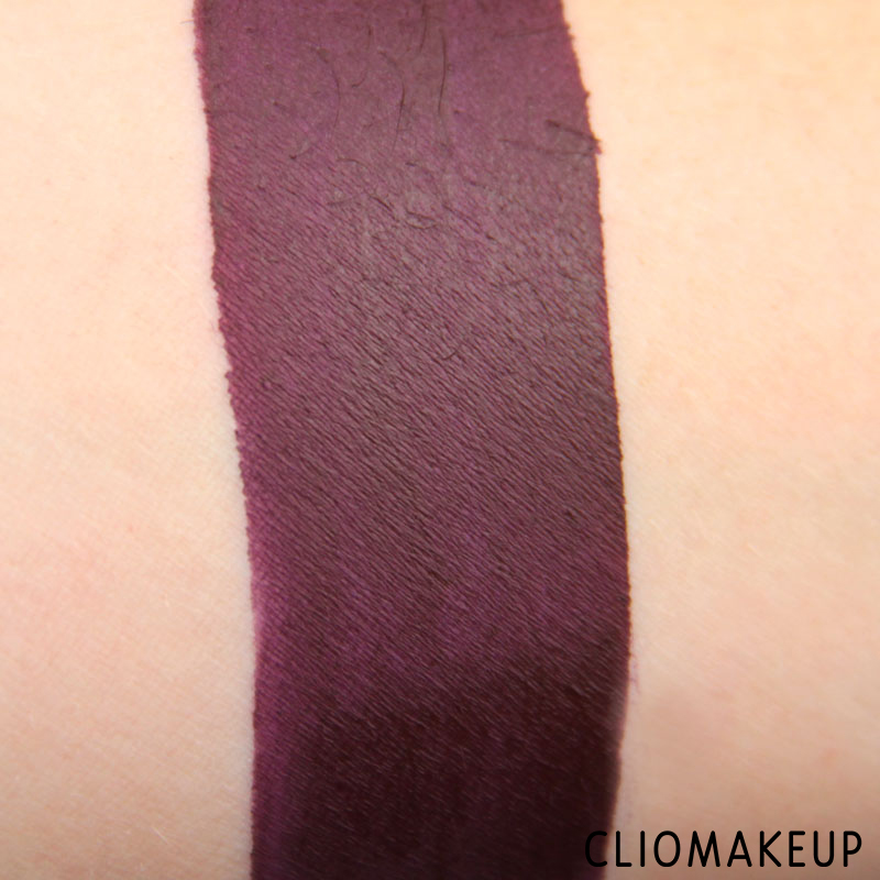 cliomakeup-recensione-rossetti-liquidi-instant-colour-matte-liquid-lip-colour-kiko-7