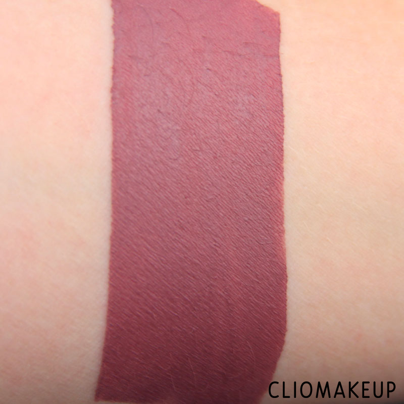 cliomakeup-recensione-rossetti-liquidi-instant-colour-matte-liquid-lip-colour-kiko-9