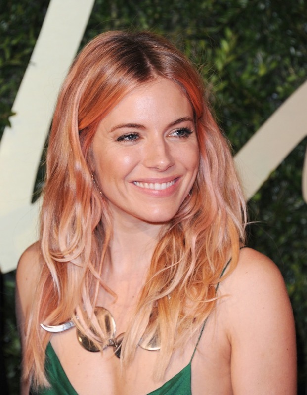 cliomakeup-coral-hair-21-sienna-miller