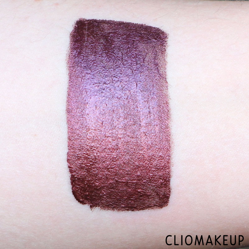 cliomakeup-recensione-rossetti-liquidi-into-the-dark-metallic-lipstick-kiko-6