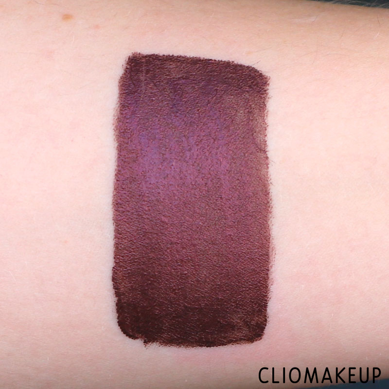 cliomakeup-recensione-rossetti-liquidi-into-the-dark-metallic-lipstick-kiko-7