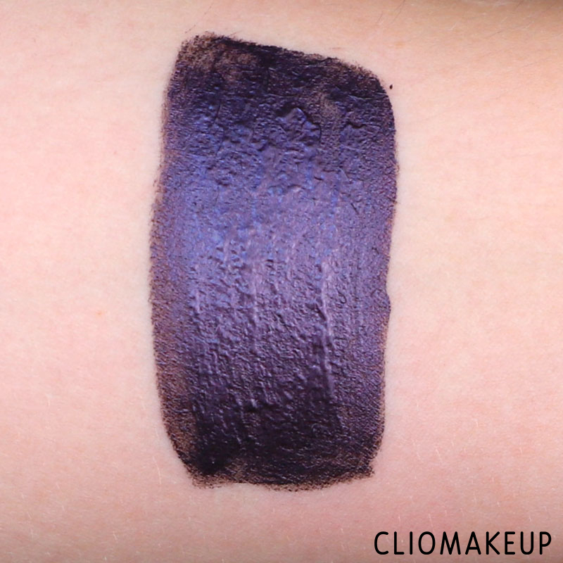 cliomakeup-recensione-rossetti-liquidi-into-the-dark-metallic-lipstick-kiko-9