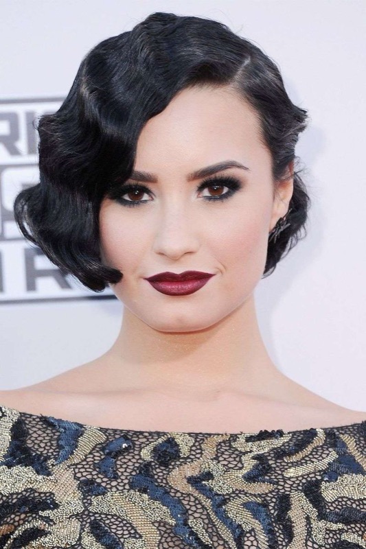 16-Cliomakeup-blog-idee-capelli-capodanno-2018-demi-lovato-16