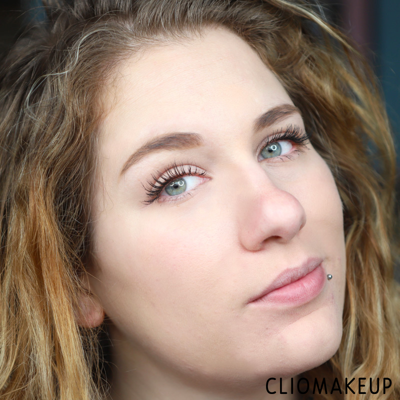 cliomakeup-recensione-illuminanti-made-to-sparkle-eye-pen-essence-10