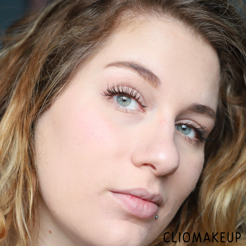 cliomakeup-recensione-illuminanti-made-to-sparkle-eye-pen-essence-13