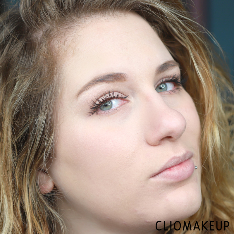 cliomakeup-recensione-illuminanti-made-to-sparkle-eye-pen-essence-14