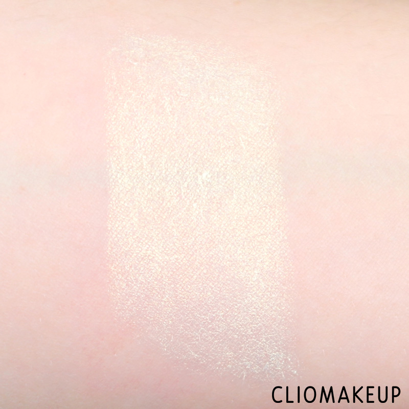 cliomakeup-recensione-illuminanti-made-to-sparkle-eye-pen-essence-6