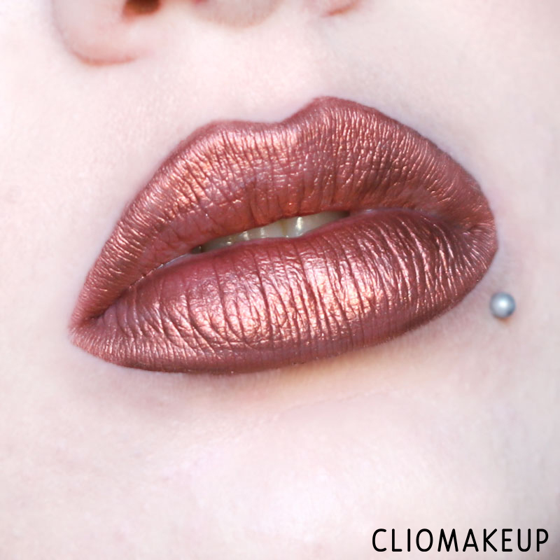 cliomakeup-recensione-rossetti-liquidi-color-sensational-metallic-foil-maybelline-12