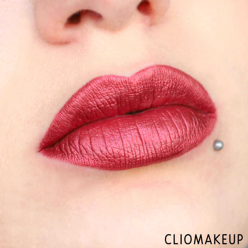 cliomakeup-recensione-rossetti-liquidi-color-sensational-metallic-foil-maybelline-15