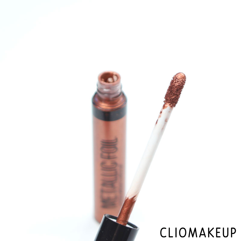 cliomakeup-recensione-rossetti-liquidi-color-sensational-metallic-foil-maybelline-4