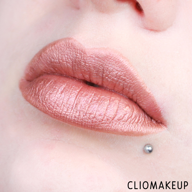 cliomakeup-recensione-rossetti-made-to-sparkle-velvet-metallic-liquid-lipstick-essence-13