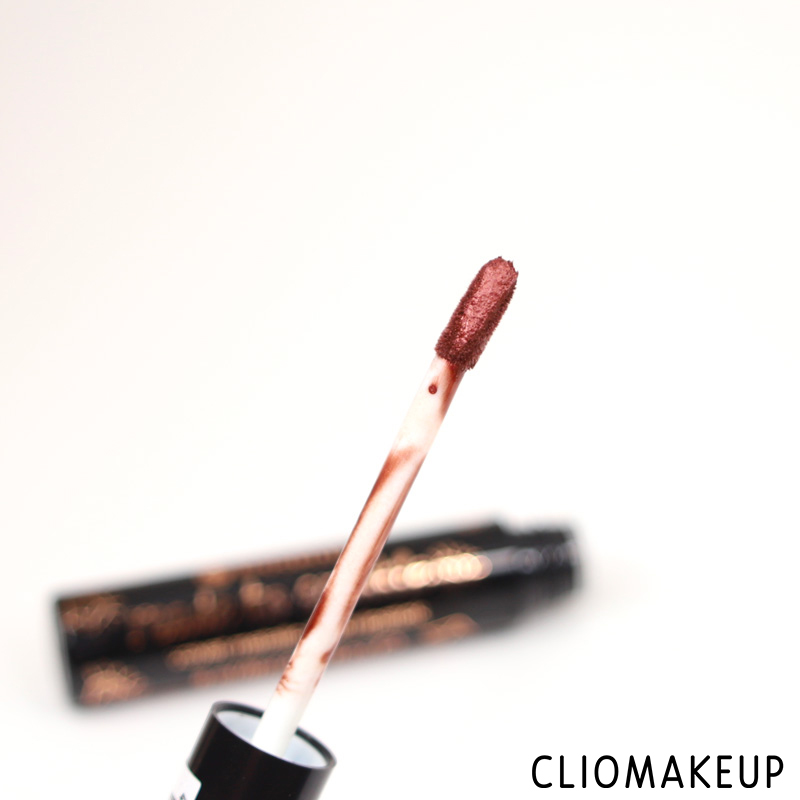 cliomakeup-recensione-rossetti-made-to-sparkle-velvet-metallic-liquid-lipstick-essence-4