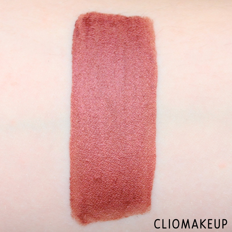 cliomakeup-recensione-rossetti-made-to-sparkle-velvet-metallic-liquid-lipstick-essence-9