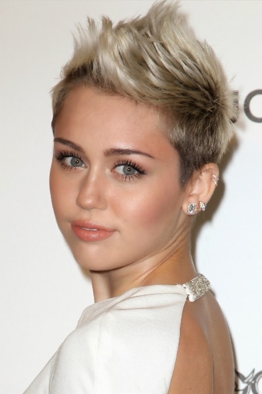 cliomakeup-tagli-corti-2018-17-miley-cyrus