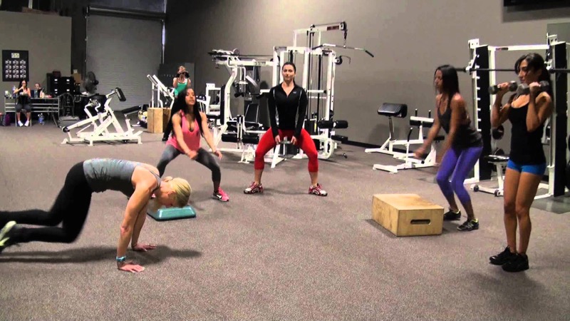 13Cliomakeup-blog-squat-crossfit-circuit-training-13