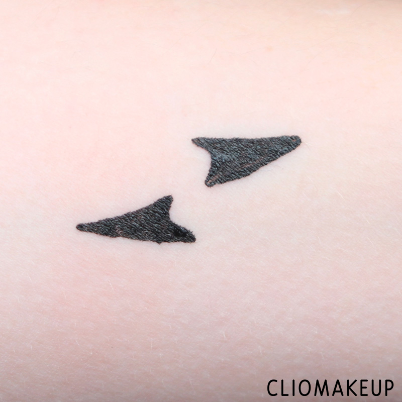 cliomakeup-recensione-vink-cushion-eyeliner-vamp-stamp-6