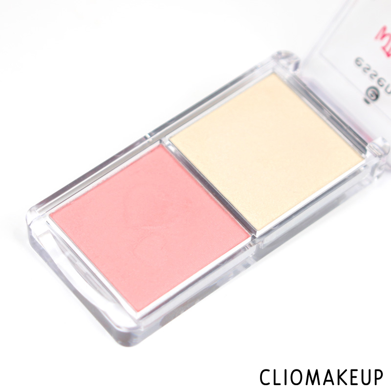 cliomakeup-recensione-highlighter-blush-palette-wood-you-love-me-essence-4