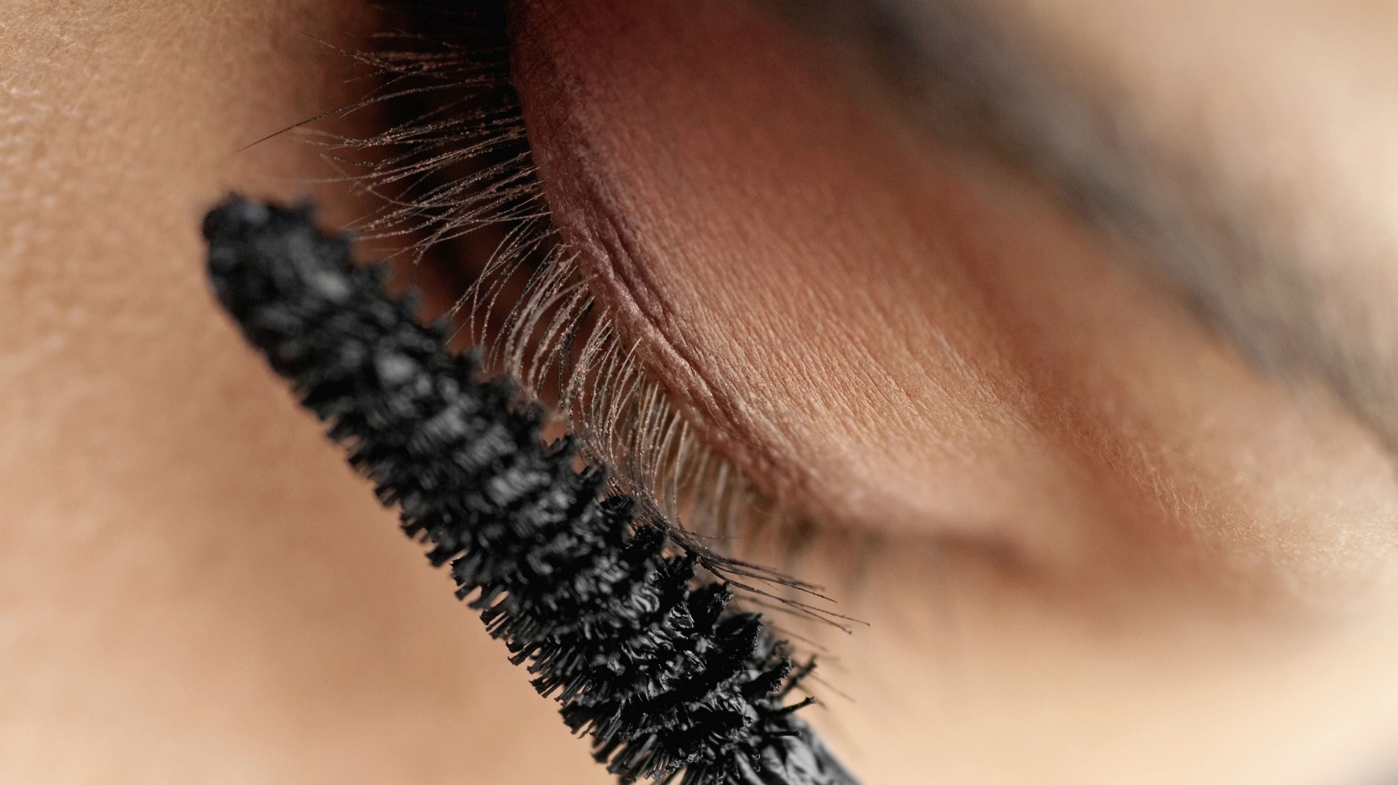 cliomakeup-di-cosa-e-fatto-il-mascara-ingredienti-trucco-ciglia-12