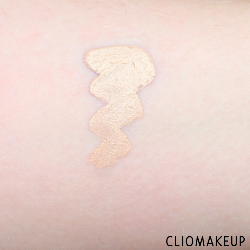 cliomakeup-recensione-correttore-catrice-liquid-camouflage-high-coverage-concealer-7