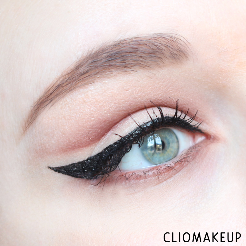 cliomakeup-recensione-eyeliner-catrice-rock-couture-eyeliner-13