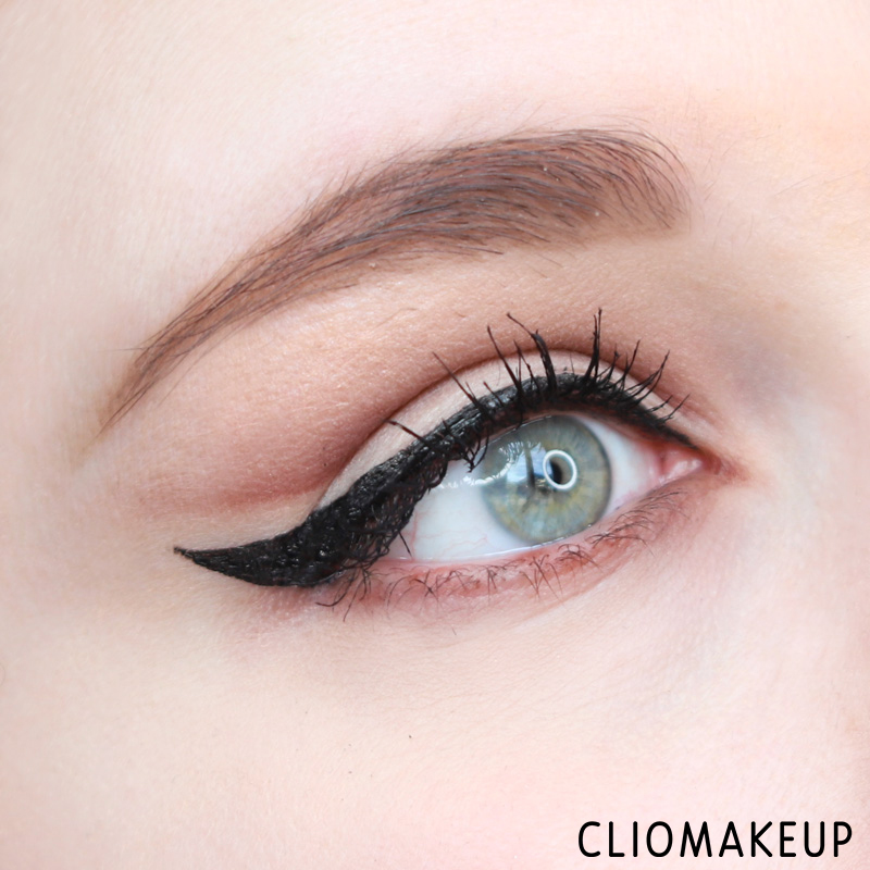 cliomakeup-recensione-eyeliner-catrice-rock-couture-eyeliner-14