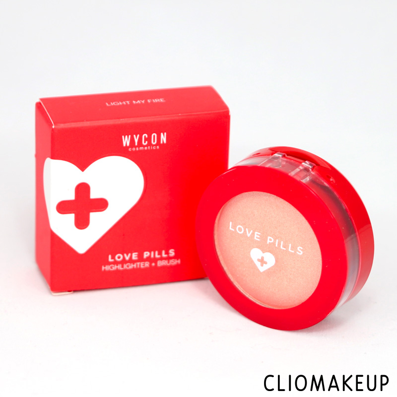 cliomakeup-recensione-illuminante-wycon-love-pills-highlighter-2