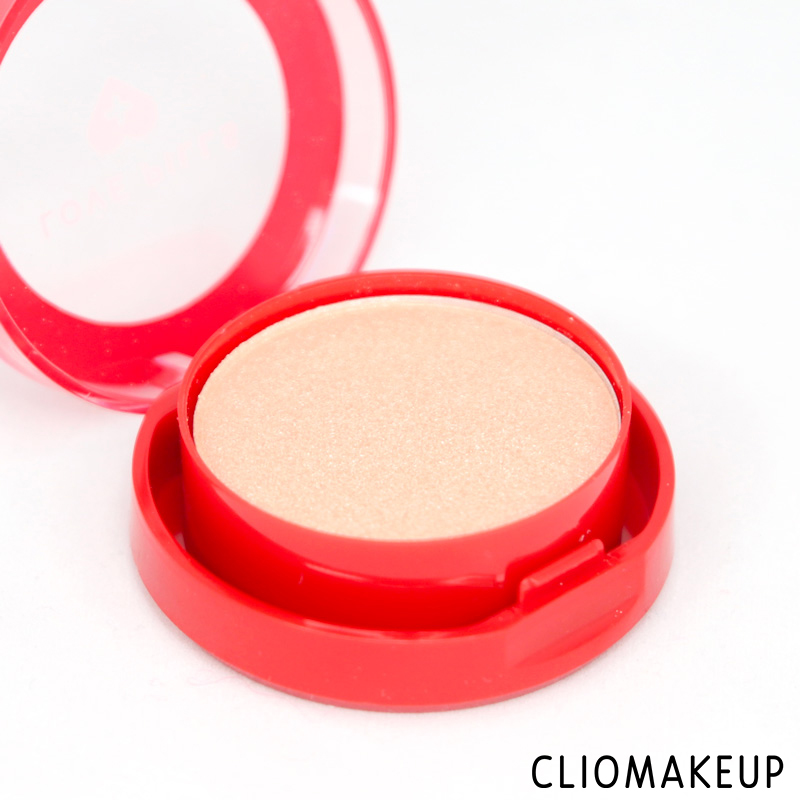 cliomakeup-recensione-illuminante-wycon-love-pills-highlighter-5