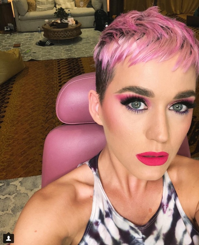 cliomakeup-frangia-baby-corta-16-pink-katy-perry