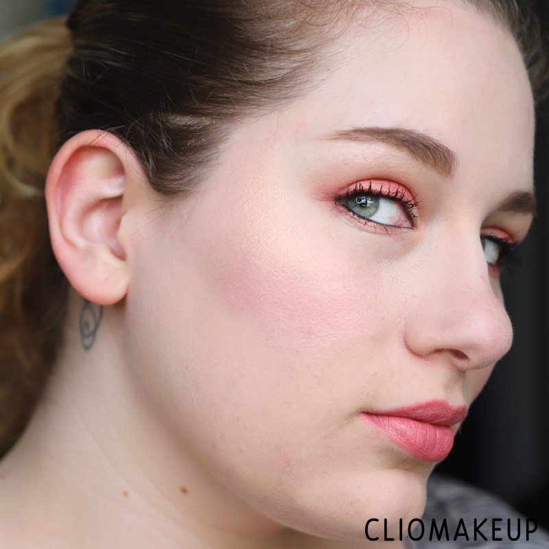 cliomakeup-recensione-illuminante-fenty-beauty-killawatt-freestyle-highlighter-duo-15