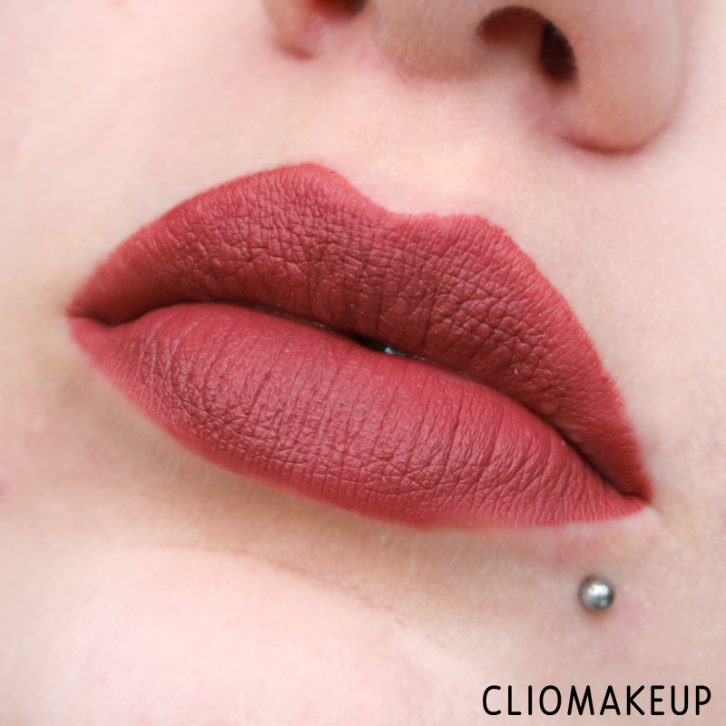 cliomakeup-recensione-rossetti-kat-von-d-studded-kiss-creme-lipstick-13