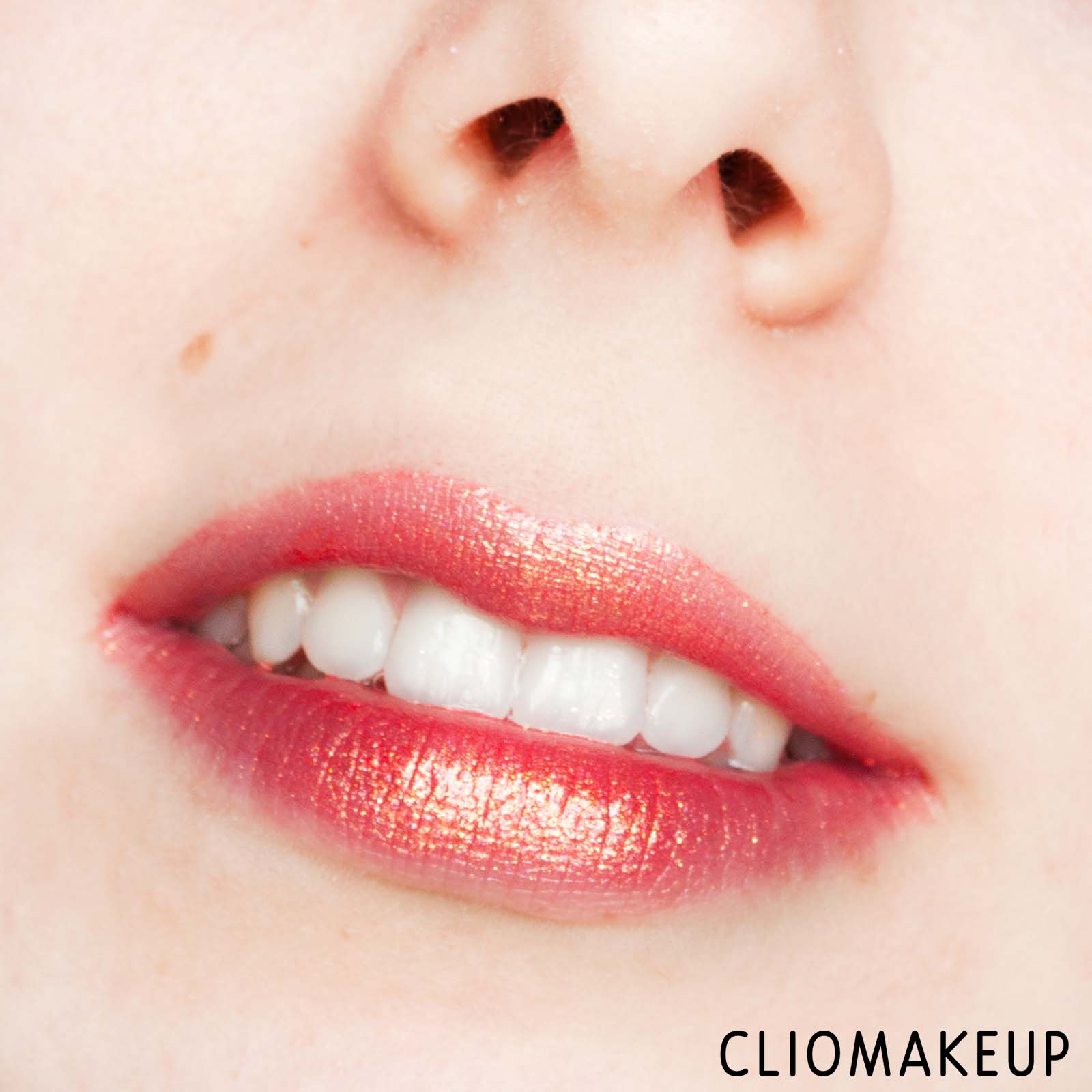 cliomakeup-recensione-gloss-nyx-shimmer-down-lip-veil-12