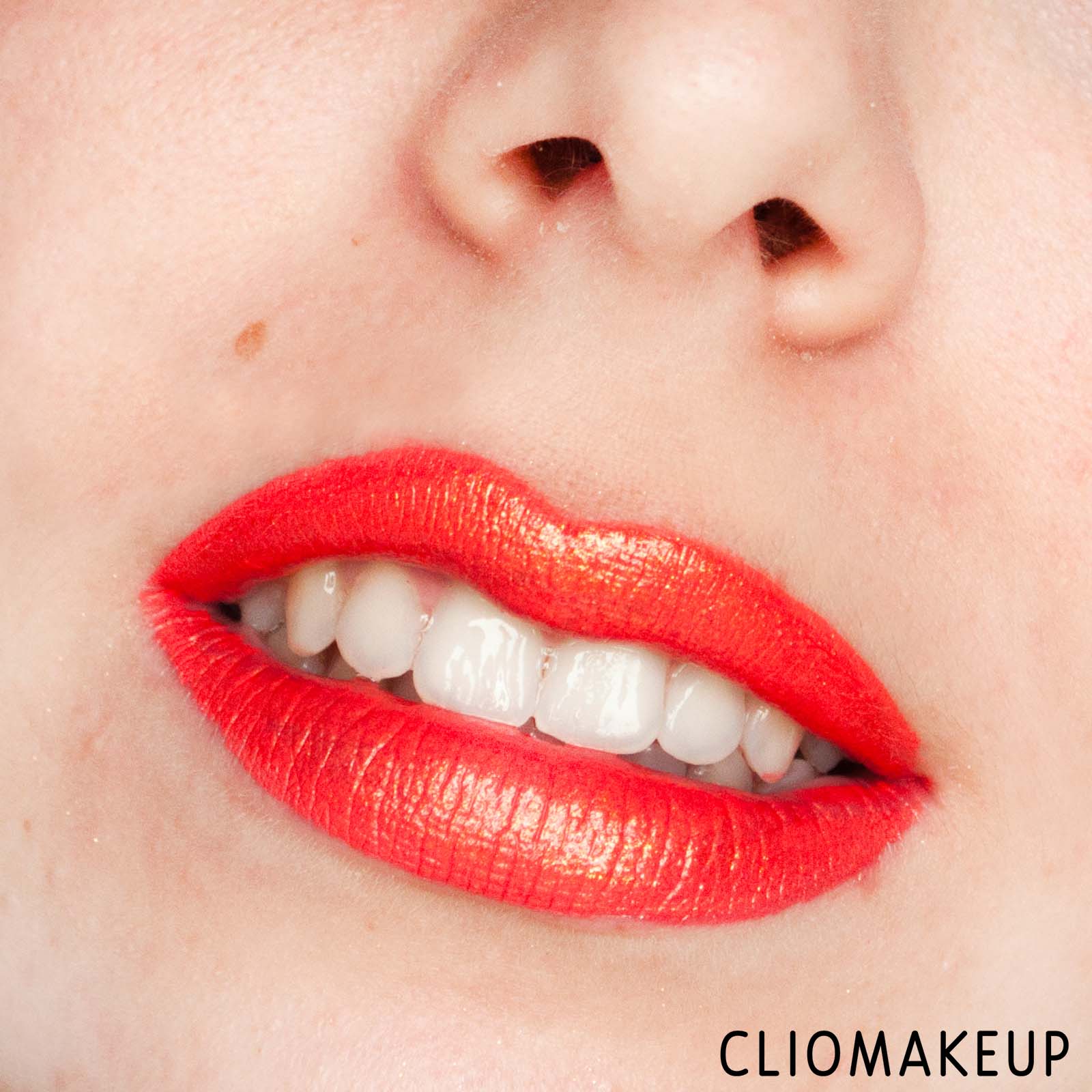 cliomakeup-recensione-gloss-nyx-shimmer-down-lip-veil-14