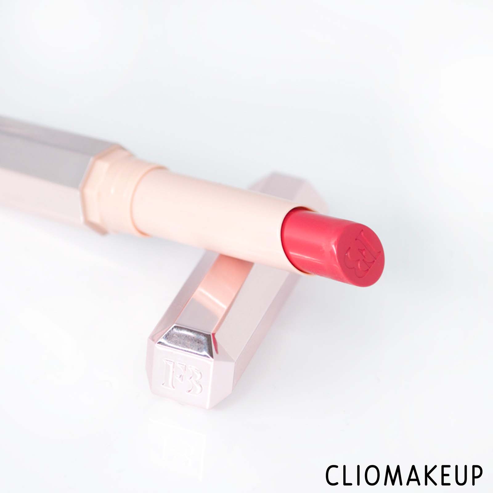 cliomakeup-recensione-rossetti-fenty-beauty-mattemoiselle-plush-matte-lipstick-4