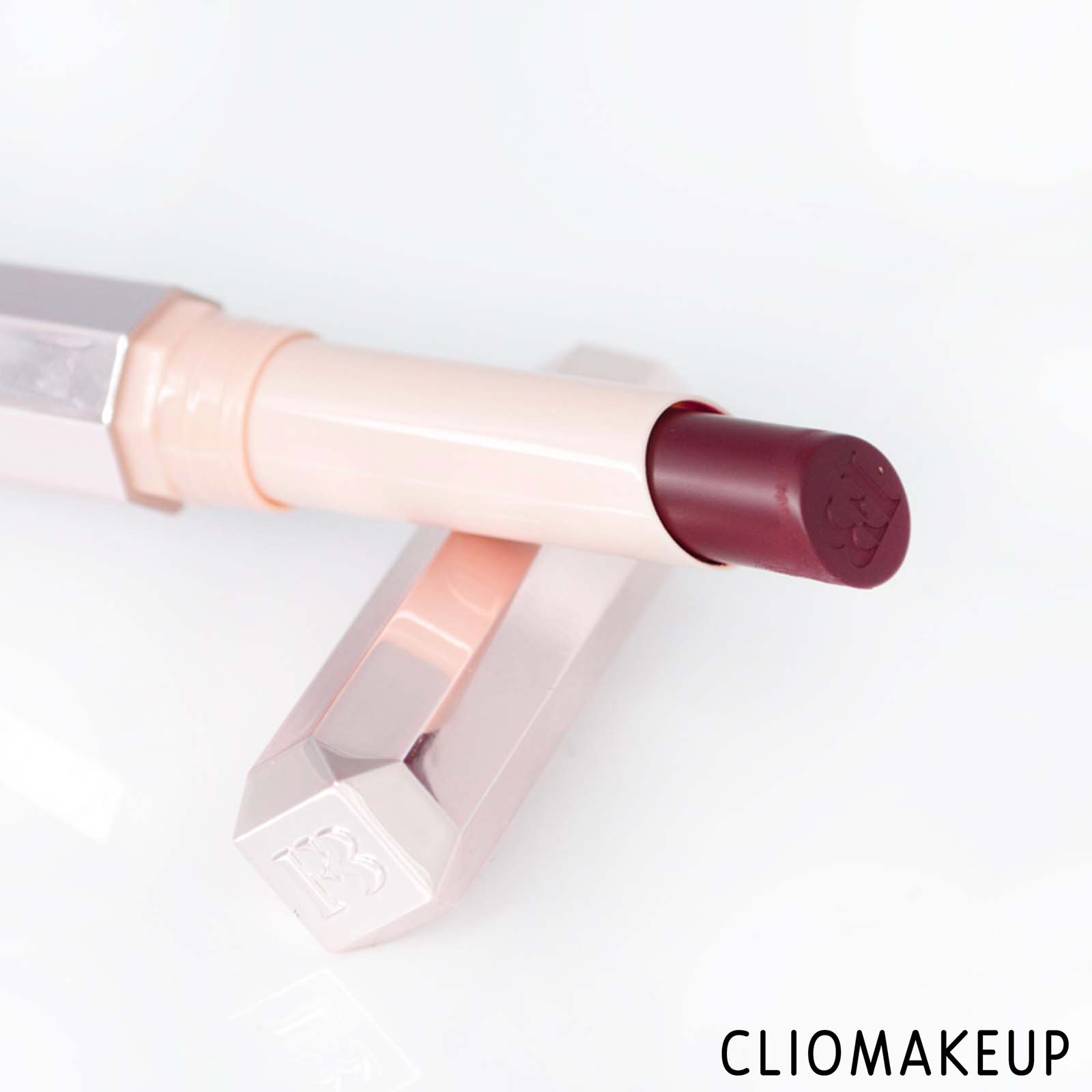 cliomakeup-recensione-rossetti-fenty-beauty-mattemoiselle-plush-matte-lipstick-5