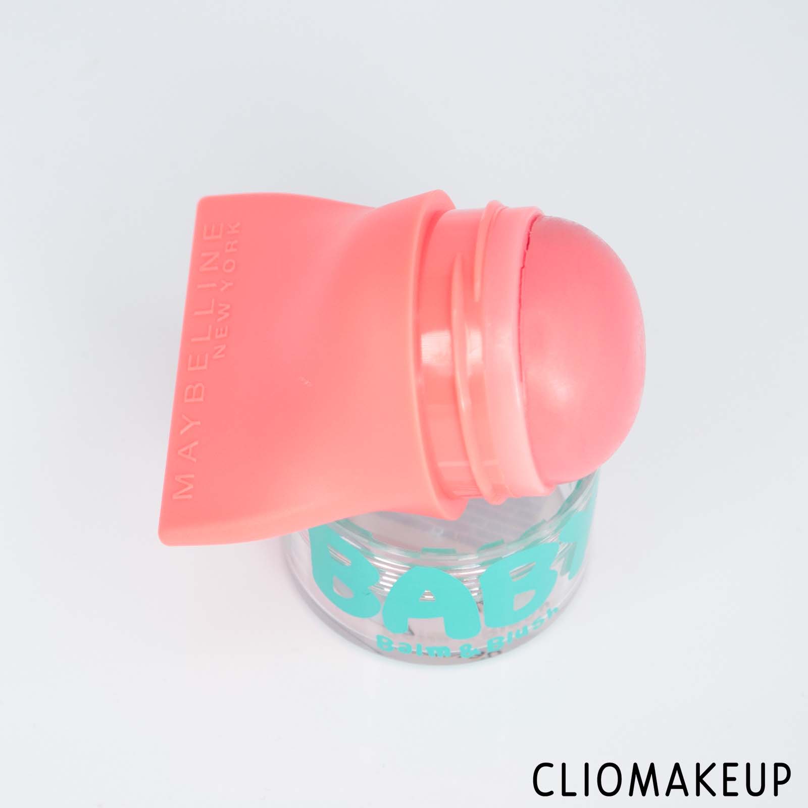 cliomakeup-recensione-balsamo-labbra-e-blush-maybelline-baby-lips-balm-e-blush-4