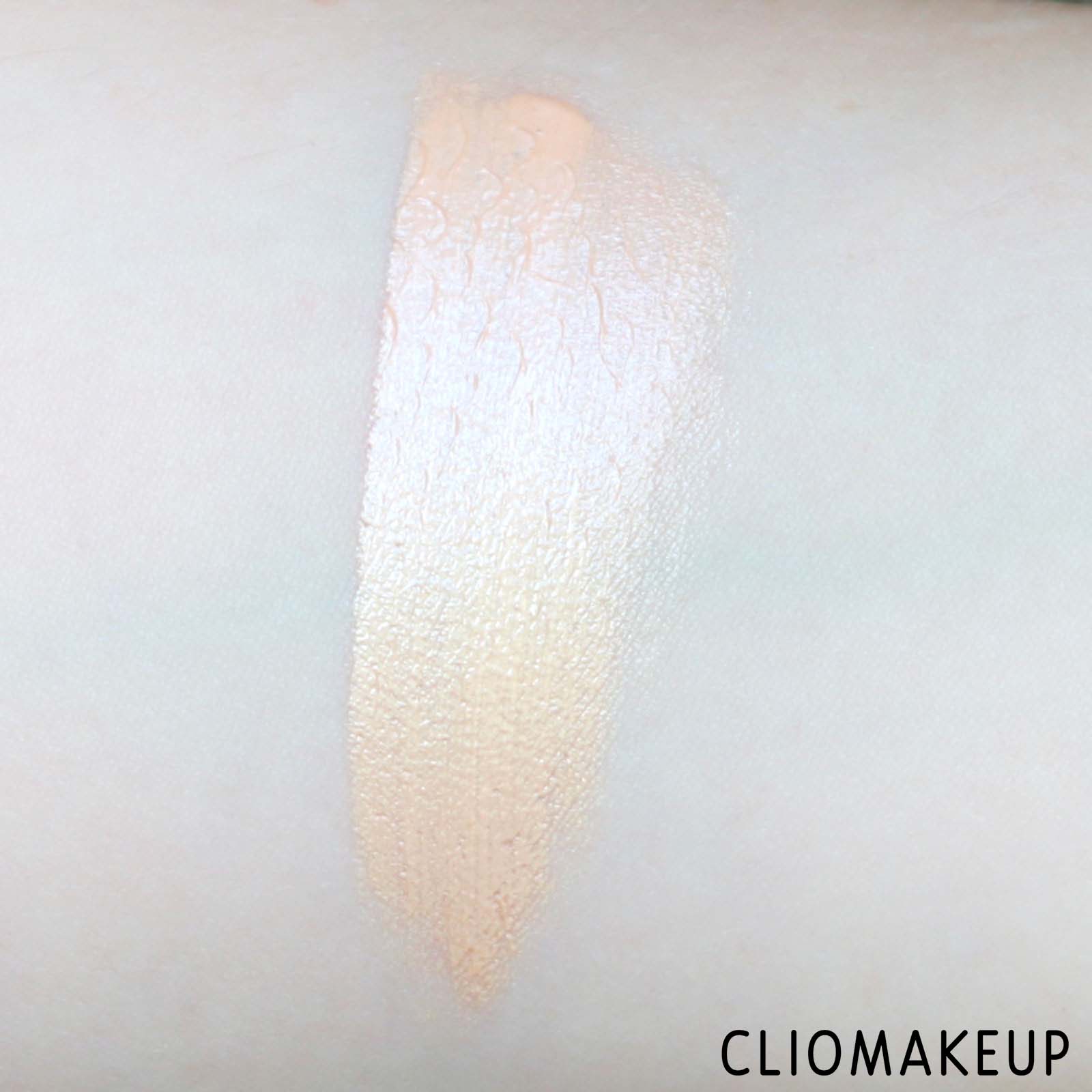 cliomakeup-recensione-base-viso-charlotte-tilbury-hollywood-flawless-filter-6