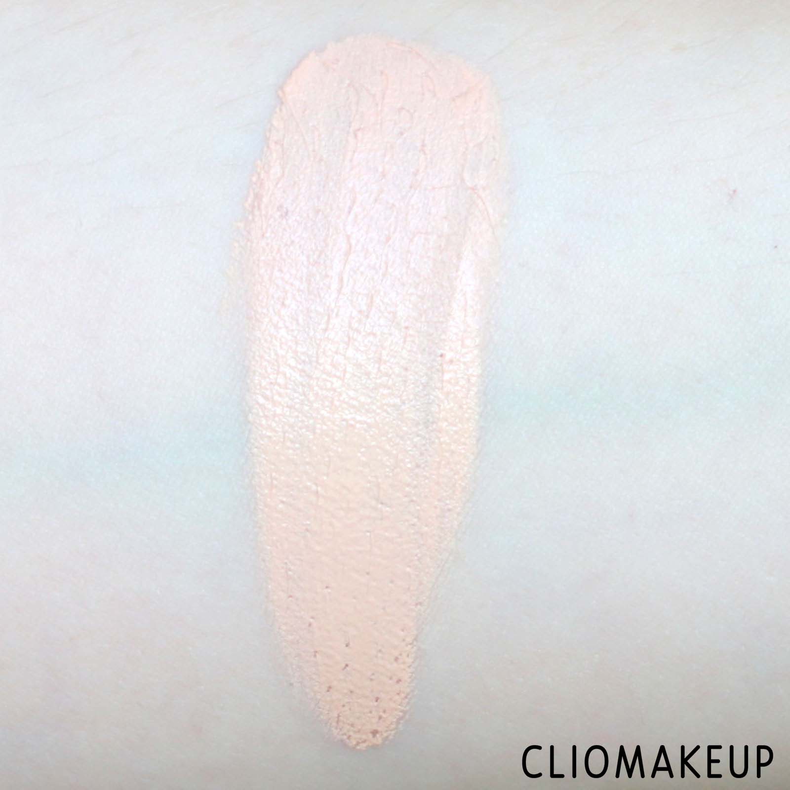 cliomakeup-recensione-correttore-benefit-boi-ing-airbrush-concealer-6