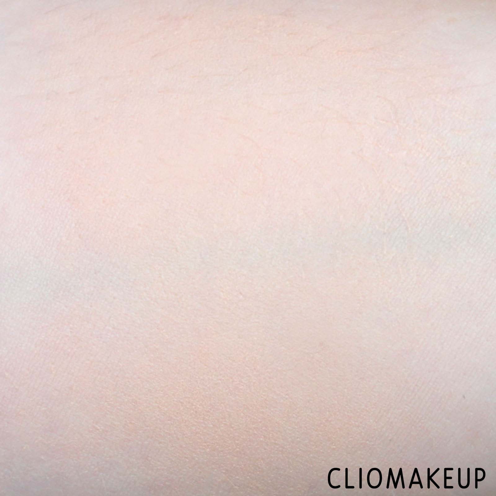 cliomakeup-recensione-correttore-benefit-boi-ing-airbrush-concealer-9