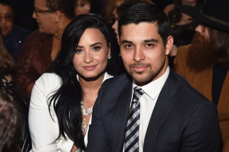 ClioMakeUp-demi-lovato-evoluzione-16-wilmer-valderrama.jpg