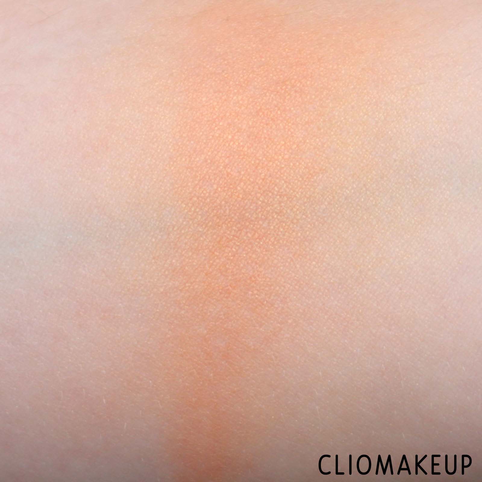 cliomakeup-recensione-blush-loreal-lifes-a-peach-9