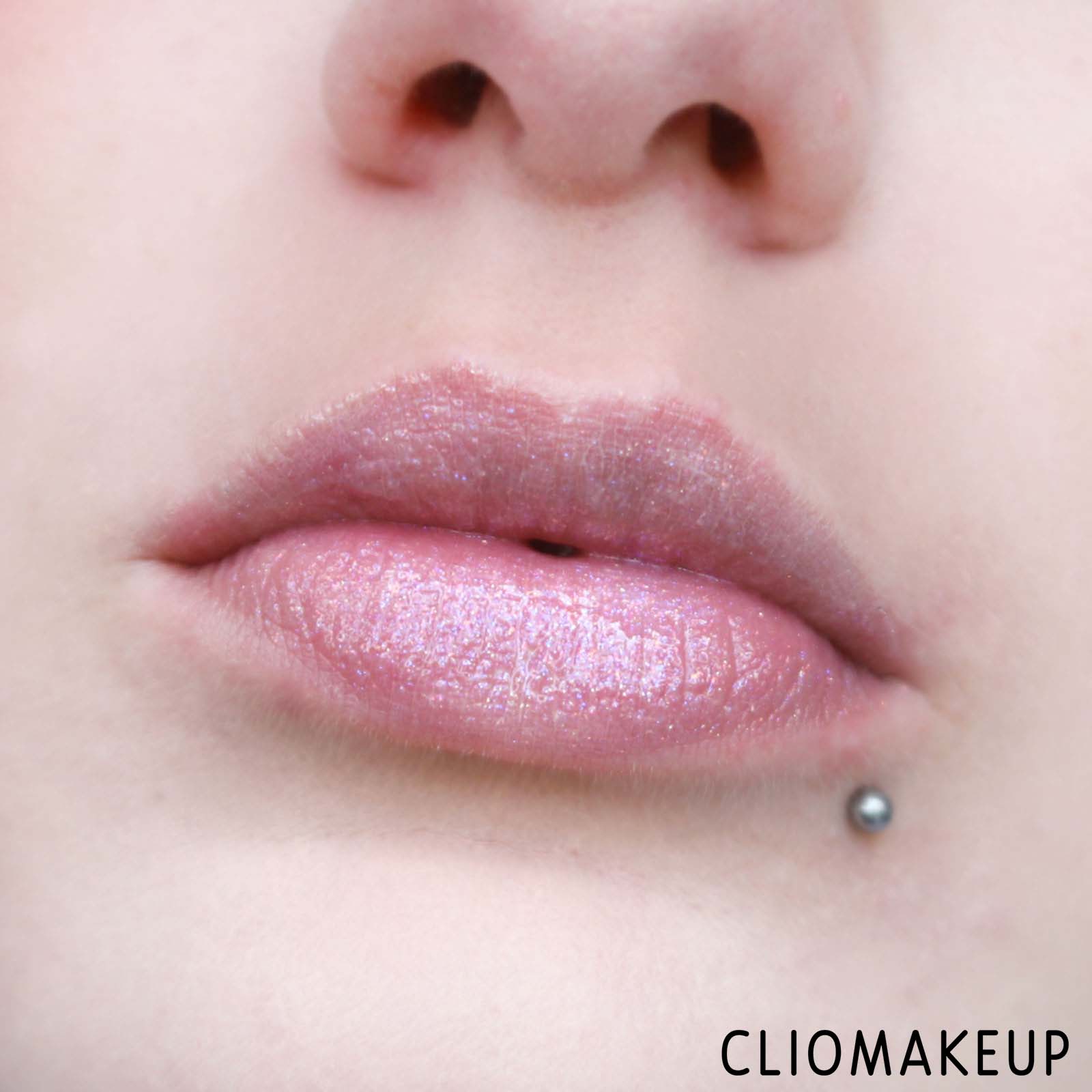 cliomakeup-recensione-gloss-nyx-lingerie-glitter-pailettes-13