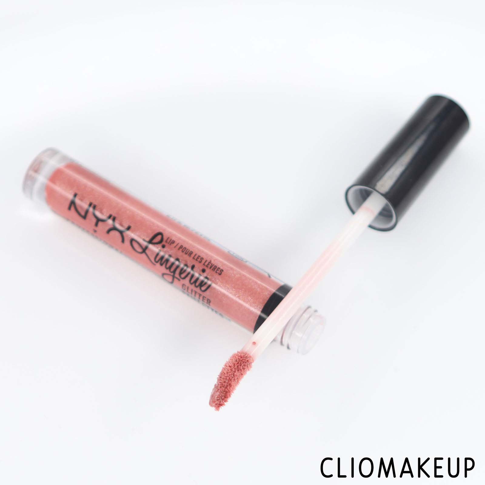 cliomakeup-recensione-gloss-nyx-lingerie-glitter-pailettes-4