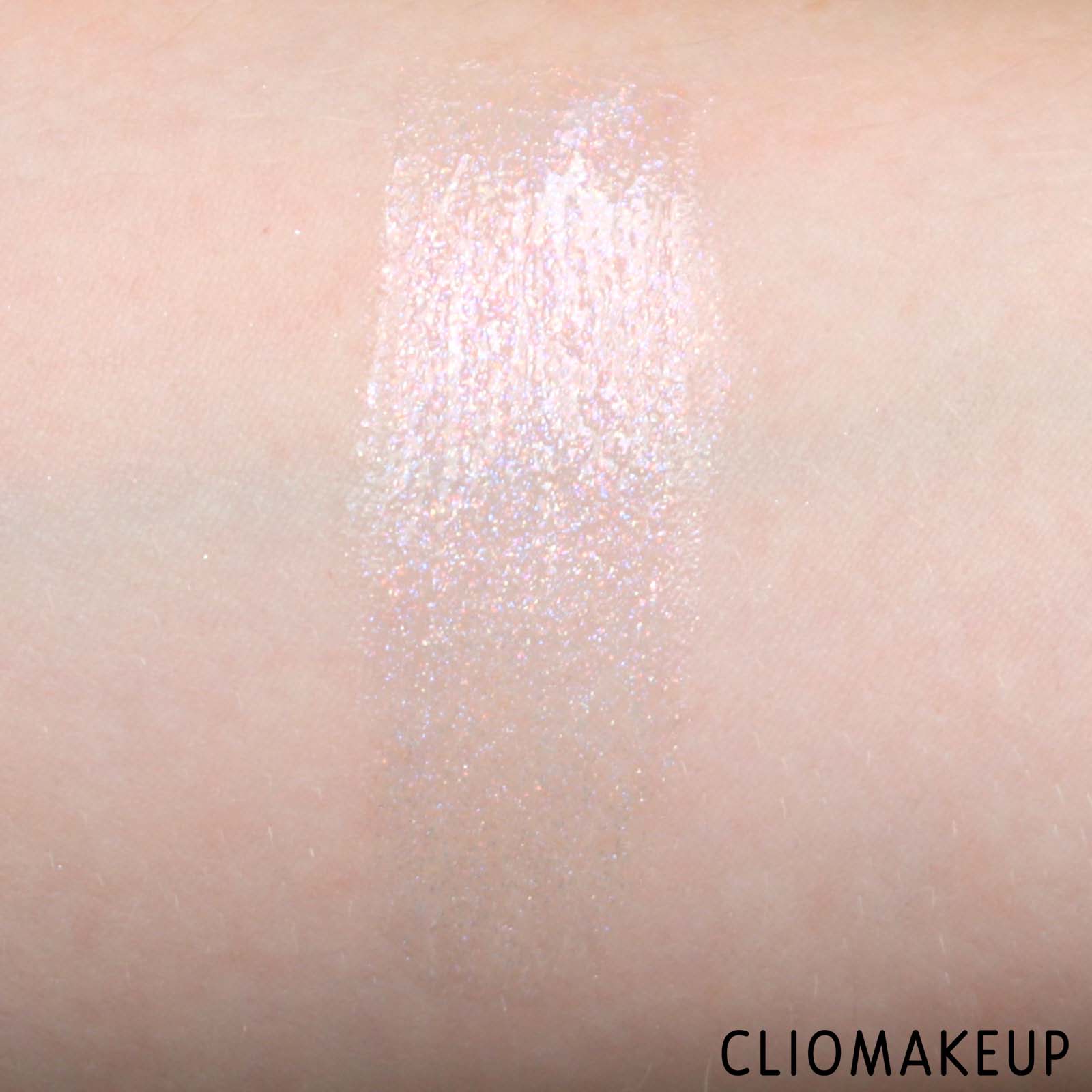 cliomakeup-recensione-gloss-nyx-lingerie-glitter-pailettes-7