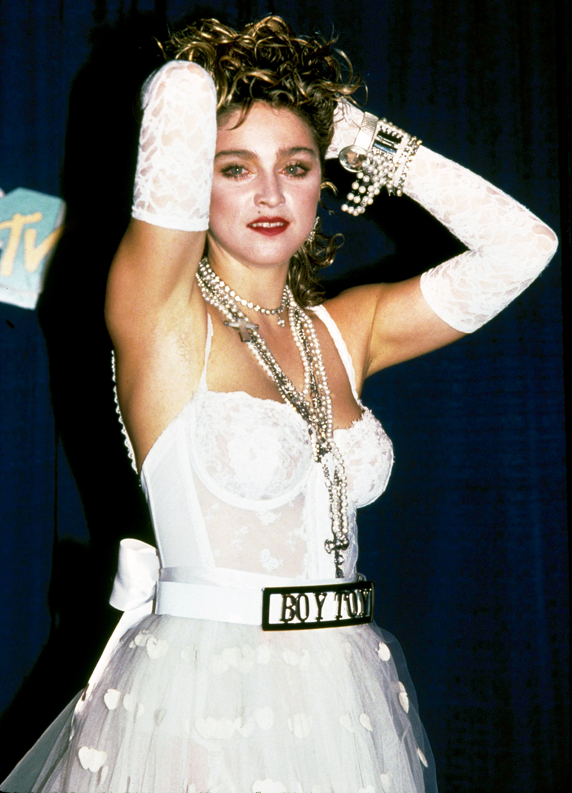 cliomakeup-madonna-60-anni-7-mtv-music-awards